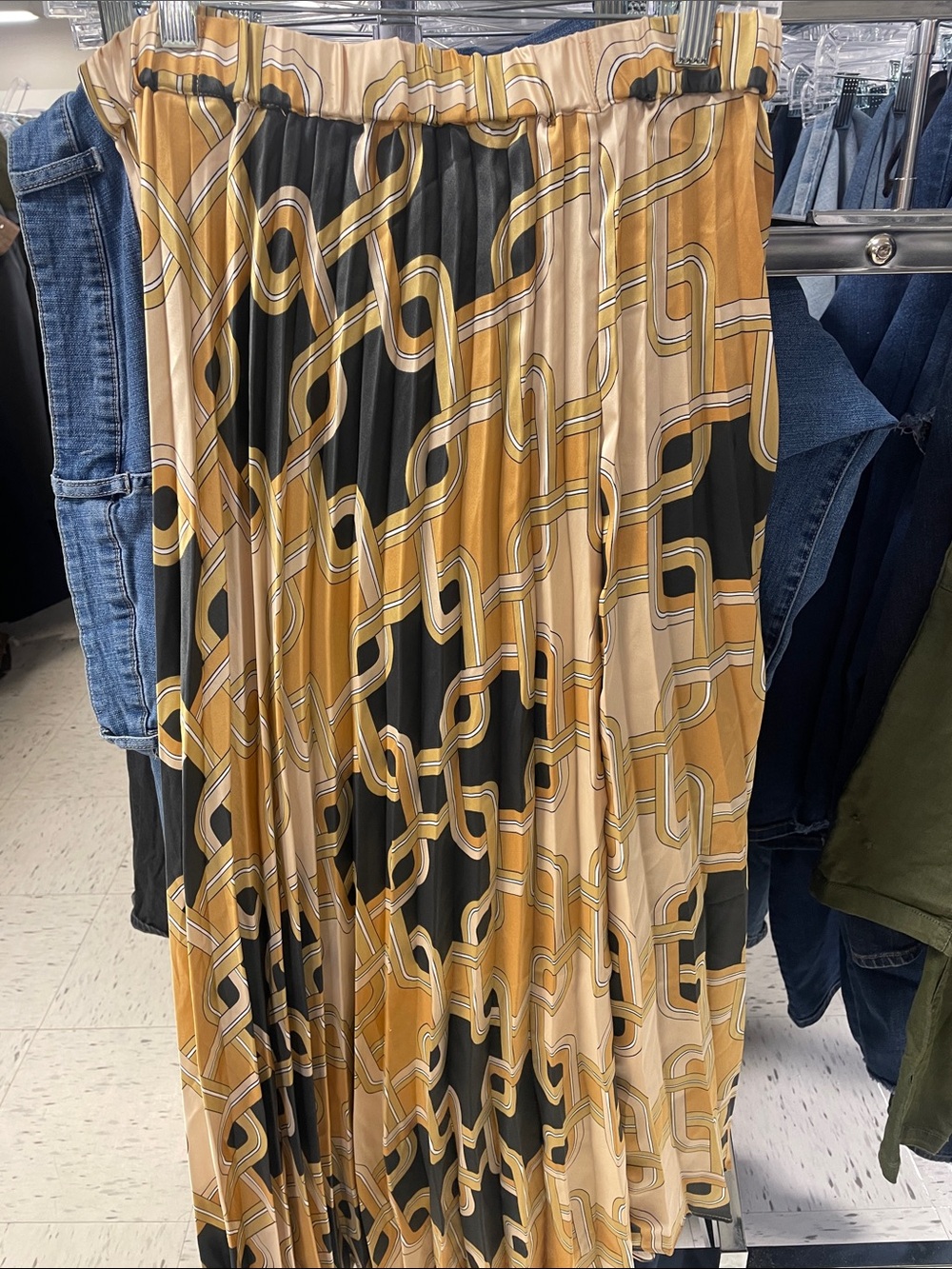 H&M Pleated Maxi Skirt in Mustard, Black & Cream Geometric Chain Print M